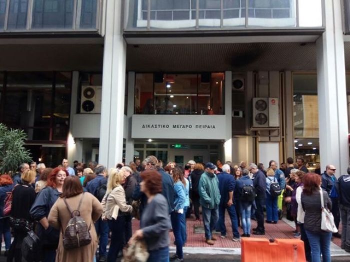 &Nu;. &Mu;&pi;&epsilon;&lambda;&alpha;&beta;ί&lambda;&alpha;&sigmaf;: "&Eta; &alpha;&gamma;&omega;&gamma;ή &tau;&eta;&sigmaf; Oil One &kappa;&alpha;&tau;ά &tau;&omicron;&upsilon; &Chi;&rho;ή&sigma;&tau;&omicron;&upsilon; &Beta;&rho;&epsilon;&tau;&tau;ά&kappa;&omicron;&upsilon; &epsilon;ί&nu;&alpha;&iota; &mu;&iota;&alpha; &alpha;&gamma;&omega;&gamma;ή &pi;&omicron;&upsilon; &sigma;&tau;&rho;έ&phi;&epsilon;&tau;&alpha;&iota; &epsilon;&nu;&alpha;&nu;&tau;ί&omicron;&nu; ό&lambda;&omega;&nu; &mu;&alpha;&sigmaf;"