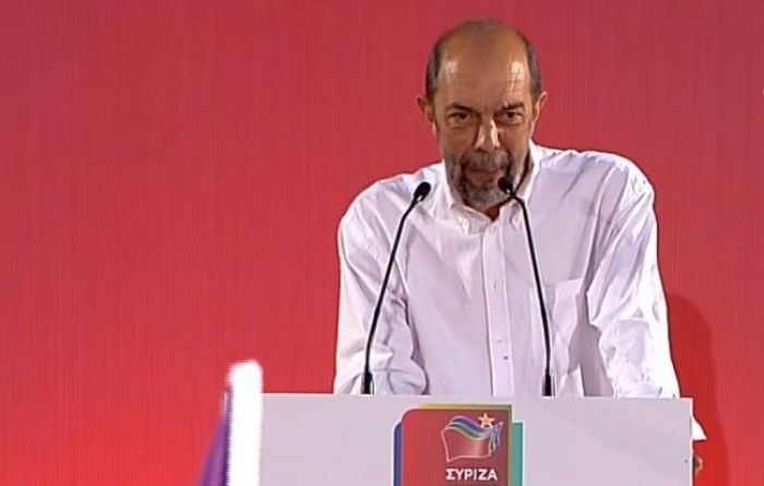 O Nί&kappa;&omicron;&sigmaf; &Mu;&pi;&epsilon;&lambda;&alpha;&beta;ί&lambda;&alpha;&sigmaf; &pi;&rho;&omicron;&lambda;&omicron;&gamma;ί&zeta;&epsilon;&iota; &tau;&omicron;&nu; &Alpha;&lambda;έ&xi;&eta; &Tau;&sigma;ί&pi;&rho;&alpha;