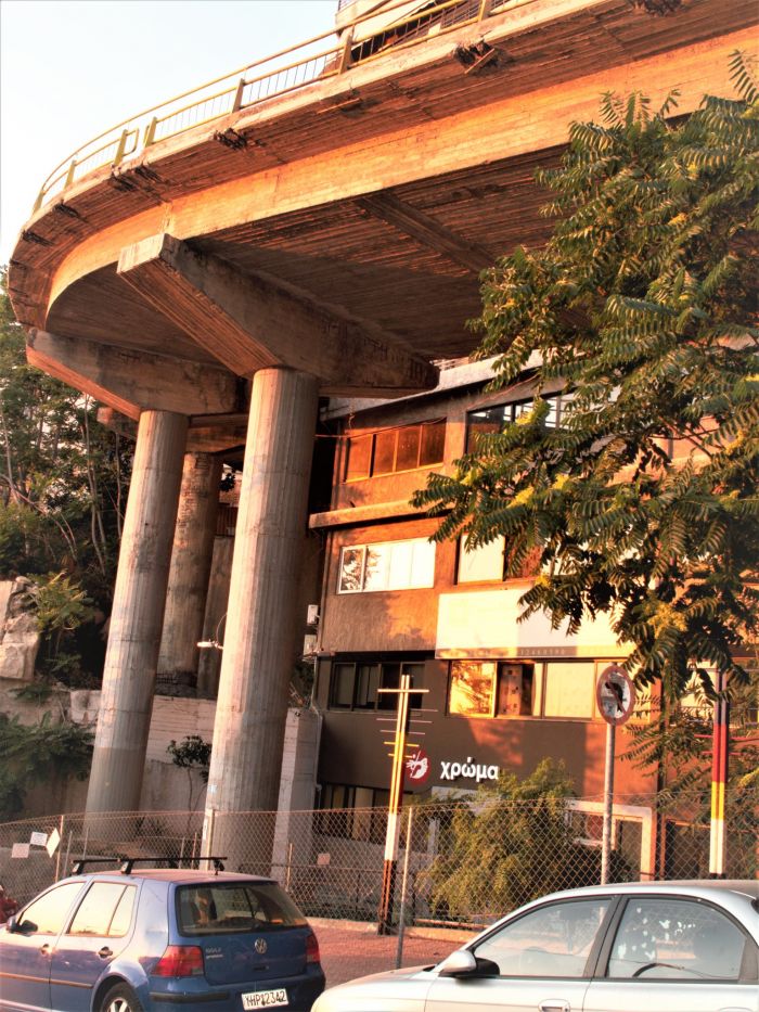 Σχόλιο για τη μεγάλη γέφυρα της οδού Βασιλέως Γεωργίου Β’