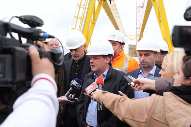 Μετρό-Τραμ: Ο υπουργός δεν γνωρίζει αλλά ο Μώραλης χαίρεται
