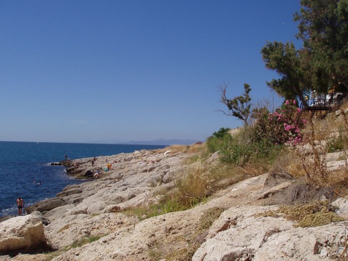 Από την καθαριότητα στα βράχια της Πειραϊκής ως τη διεκδίκηση του Δήμου Πειραιά στο Παλατάκι - Τα ανοιχτά ζητήματα της Α&#039; Δημοτικής Κοινότητας.
