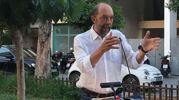 &Nu;ί&kappa;&omicron;&sigmaf; &Mu;&pi;&epsilon;&lambda;&alpha;&beta;ί&lambda;&alpha;&sigmaf; &alpha;&pi;ό &tau;&alpha; &Kappa;&alpha;&mu;ί&nu;&iota;&alpha;: &Pi;&rho;ώ&tau;&omicron;&sigmaf; &sigma;&tau;ό&chi;&omicron;&sigmaf; &omicron; &delta;&epsilon;ύ&tau;&epsilon;&rho;&omicron;&sigmaf; &gamma;ύ&rho;&omicron;&sigmaf;, &delta;&epsilon;ύ&tau;&epsilon;&rho;&omicron;&sigmaf; &sigma;&tau;ό&chi;&omicron;&sigmaf; &eta; &delta;&eta;&mu;&alpha;&rho;&chi;ί&alpha;