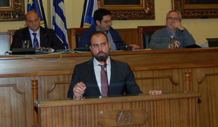 T&omicron; &theta;έ&alpha;&tau;&rho;&omicron; &tau;&omicron;&upsilon; &pi;&alpha;&rho;&alpha;&lambda;ό&gamma;&omicron;&upsilon; &mu;&epsilon; &pi;&rho;&omega;&tau;&alpha;&gamma;&omega;&nu;&iota;&sigma;&tau;ή &tau;&omicron;&nu; &pi;&rho;ό&epsilon;&delta;&rho;&omicron; &tau;&omicron;&upsilon; &Omicron;&Pi;&Alpha;&Nu; &Iota;&omega;&sigma;ή&phi; &Beta;&omicron;&upsilon;&rho;ά&kappa;&eta;