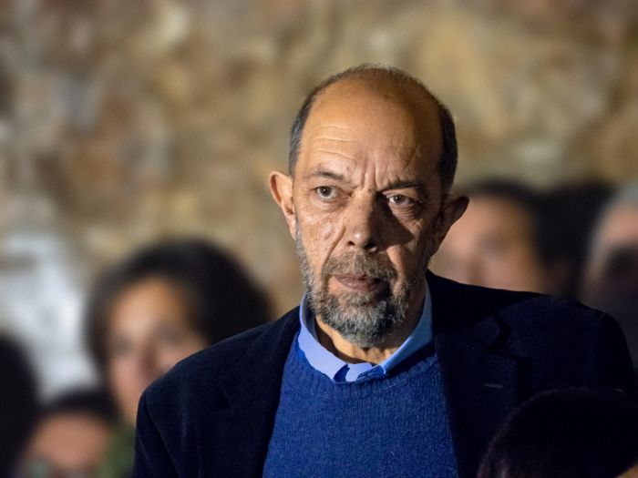 Στο πλευρό των συμβασιούχων ο Νίκος Μπελαβίλας