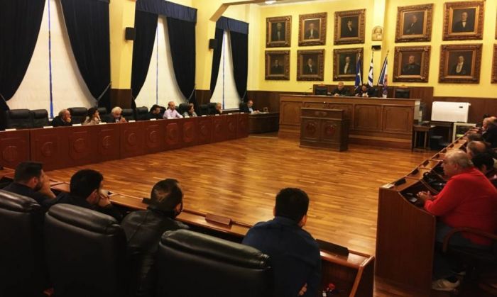 Η αποχή των τριών παρατάξεων της αριστεράς ακύρωσε τη δια περιφοράς έκτακτη συνεδρίαση του Δημοτικού Συμβουλίου Πειραιά