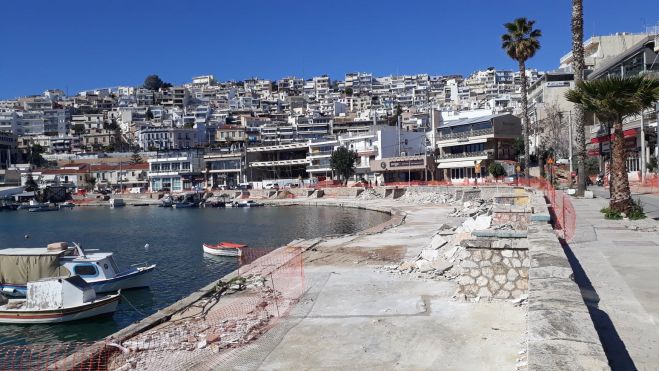 «Περιοδείες Καραντίνας» στην ακτή του Μικρολίμανου