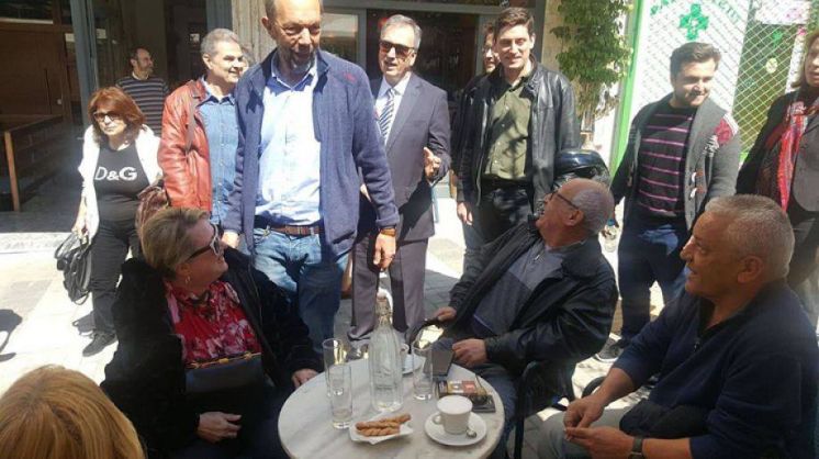 &Theta;έ&mu;&alpha; 12&omicron;: &Eta; &kappa;&alpha;&theta;&eta;&mu;&epsilon;&rho;&iota;&nu;ή &mu;&alpha;&sigmaf; &zeta;&omega;ή