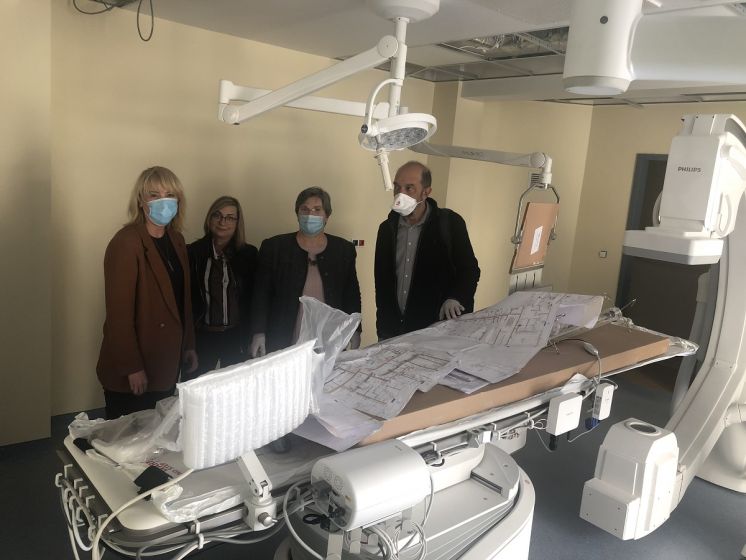 &Sigma;&tau;&omicron; &Kappa;&Epsilon;&Theta;&Epsilon;&Alpha;-&laquo;&Nu;ό&sigma;&tau;&omicron;&sigmaf;&raquo; &kappa;&alpha;&iota; &tau;&omicron; &Tau;&zeta;ά&nu;&epsilon;&iota;&omicron; &Delta;&omicron;ύ&rho;&omicron;&upsilon; &kappa;&alpha;&iota; &Mu;&pi;&epsilon;&lambda;&alpha;&beta;ί&lambda;&alpha;&sigmaf;