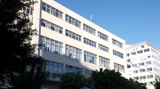 Θέμα 6ο: Με τα σχολεία δεν παίζουμε