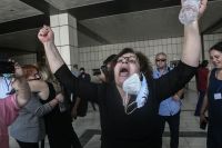 &Iota;&sigma;&tau;&omicron;&rho;&iota;&kappa;ή &alpha;&pi;ό&phi;&alpha;&sigma;&eta;: &nu;ί&kappa;&eta; &tau;&eta;&sigmaf; &delta;&eta;&mu;&omicron;&kappa;&rho;&alpha;&tau;ί&alpha;&sigmaf; &alpha;&lambda;&lambda;ά &kappa;&alpha;&iota; &kappa;ά&lambda;&epsilon;&sigma;&mu;&alpha; &sigma;&epsilon; &epsilon;&gamma;&rho;ή&gamma;&omicron;&rho;&sigma;&eta;